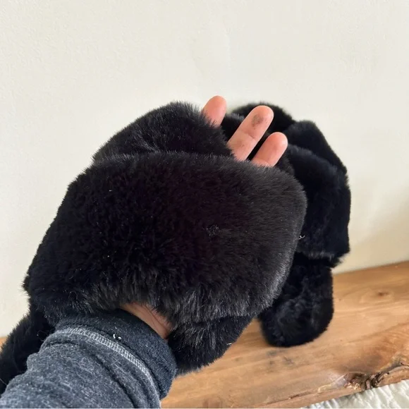 The softest Coziest Black Faux Fur Women's Slippers ever - Picture 2 of 4